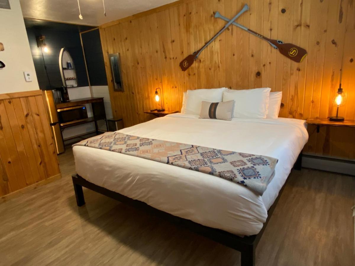 Columbia Point Resort Kettle Falls Bagian luar foto