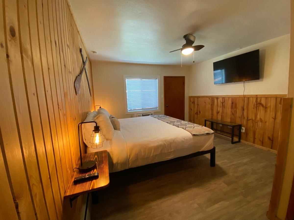 Columbia Point Resort Kettle Falls Bagian luar foto